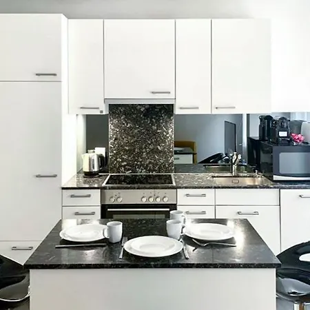 La Casa - Comfortable - By Pa * Lucerna