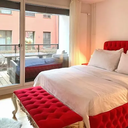 La Casa - Comfortable - By Pa Apartment